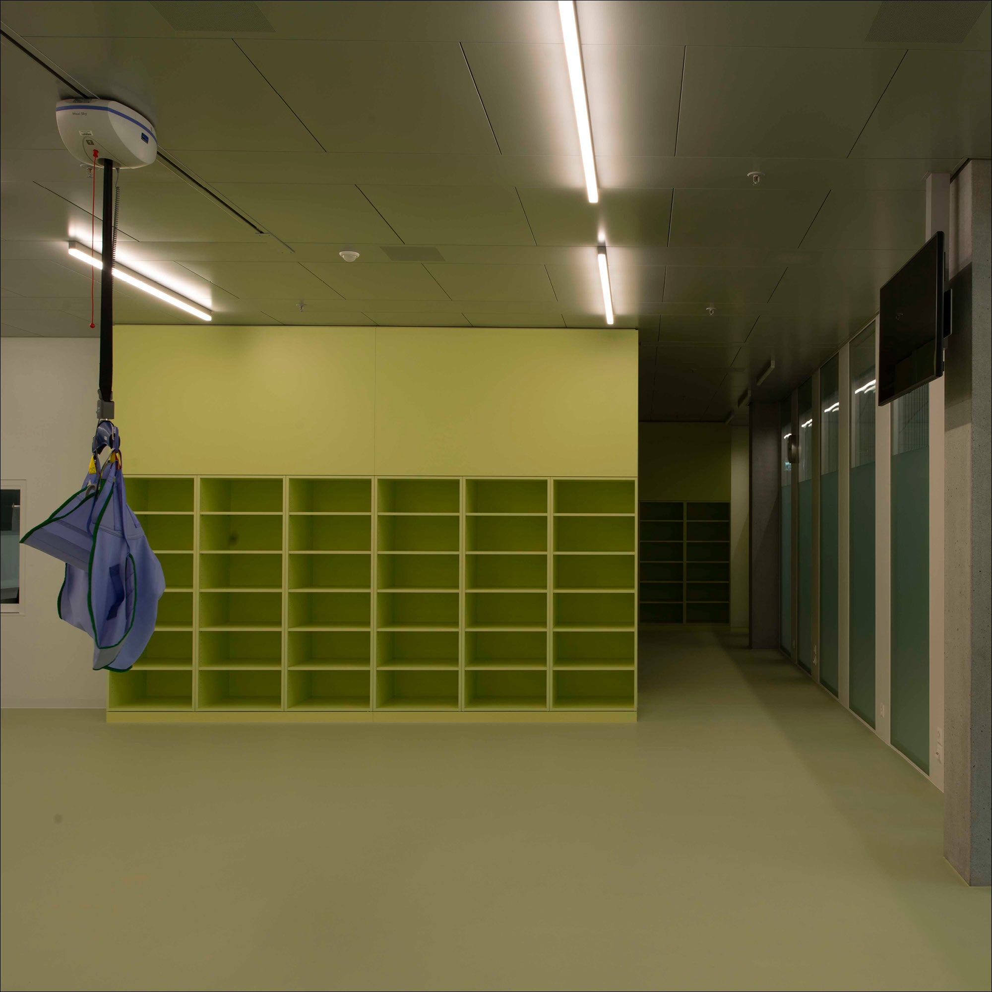 Hochschrank offen - HT Group Onlineshop