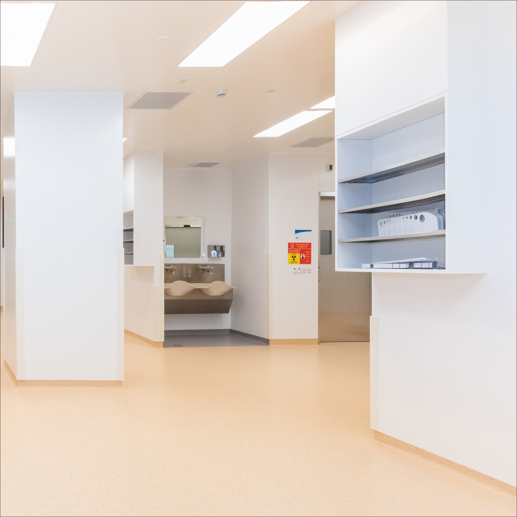 Wandschrank offen - HT Group Onlineshop