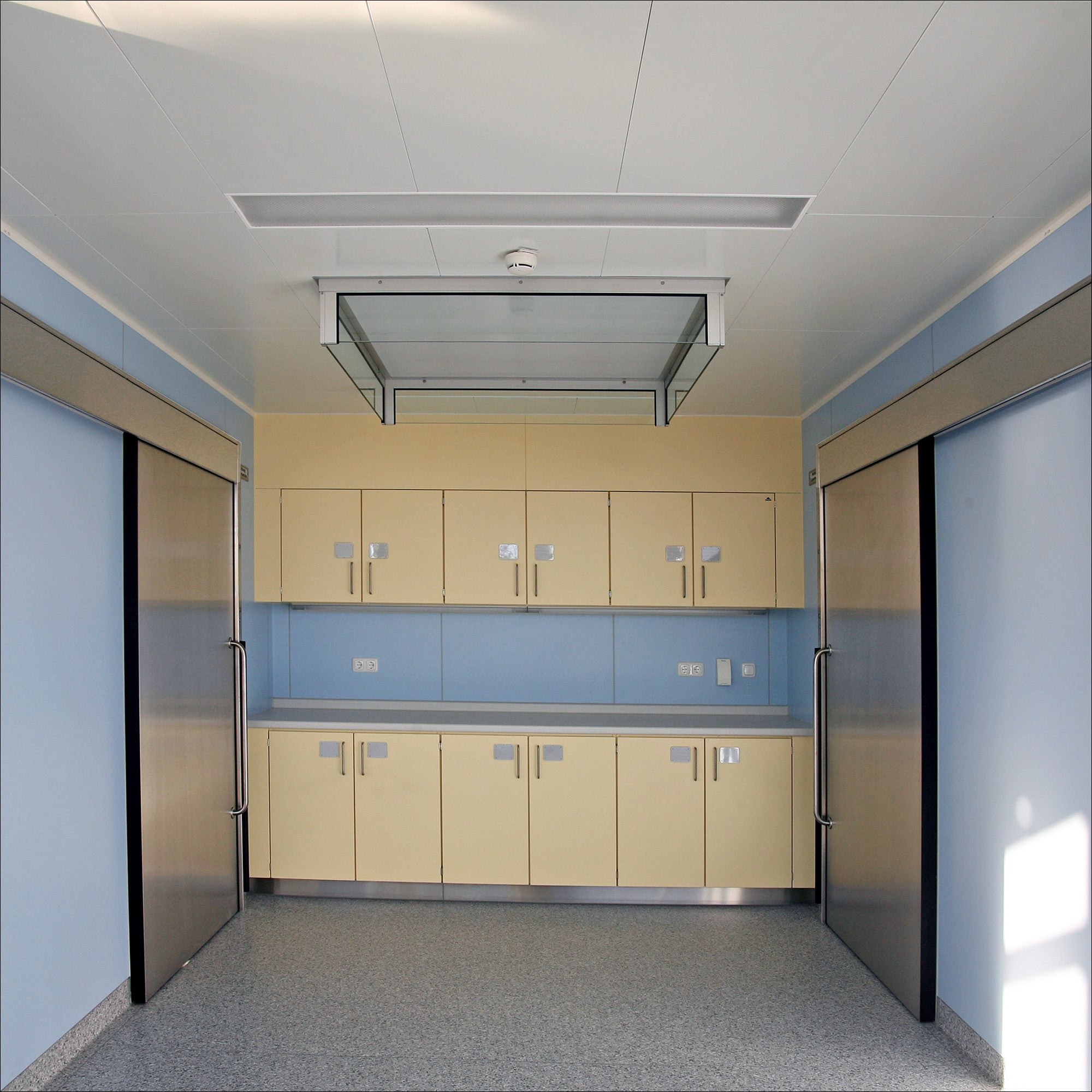 Unterbauschrank mit einer oder zwei Flügeltüren - HT Group Onlineshop