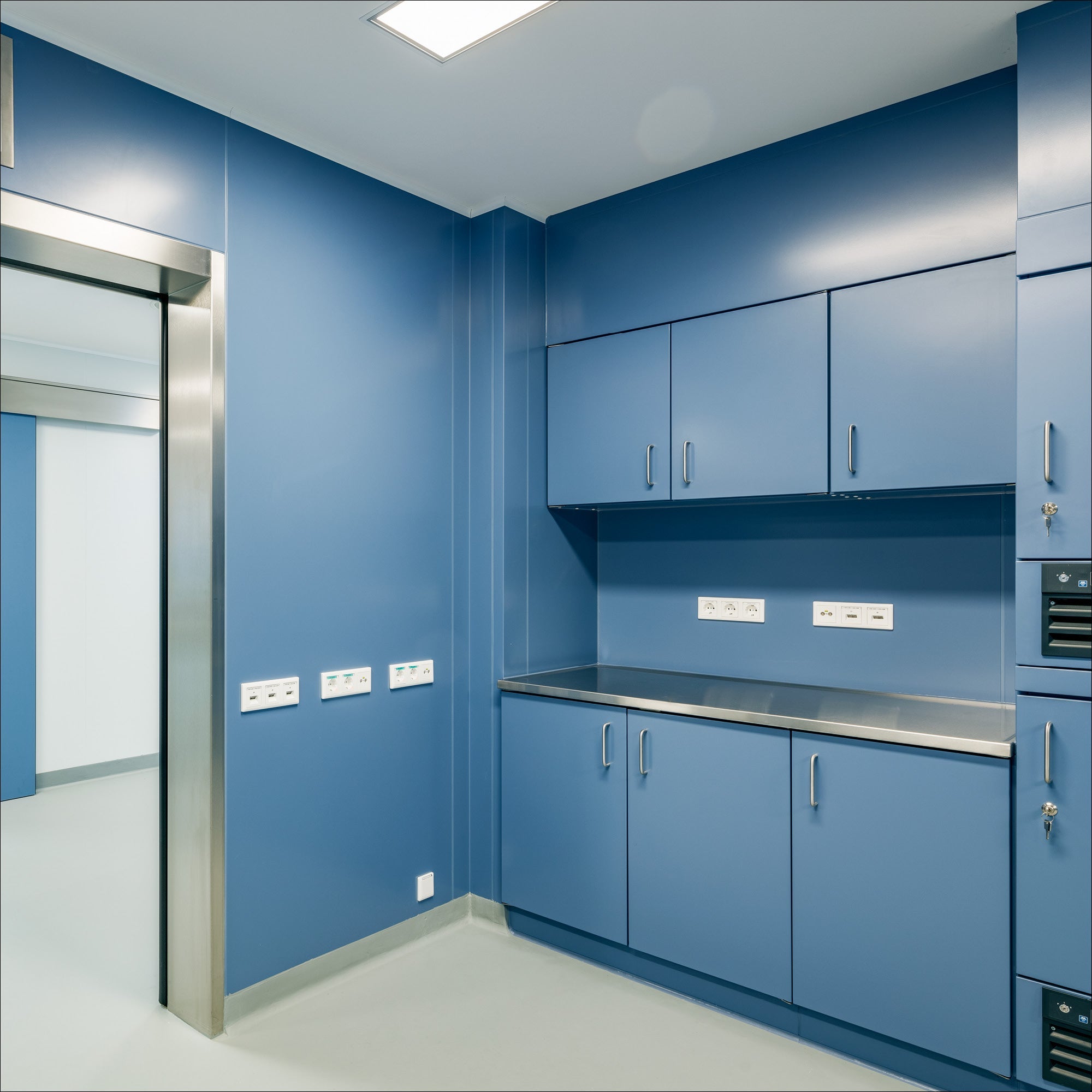 Unterbauschrank mit einer oder zwei Flügeltüren - HT Group Onlineshop